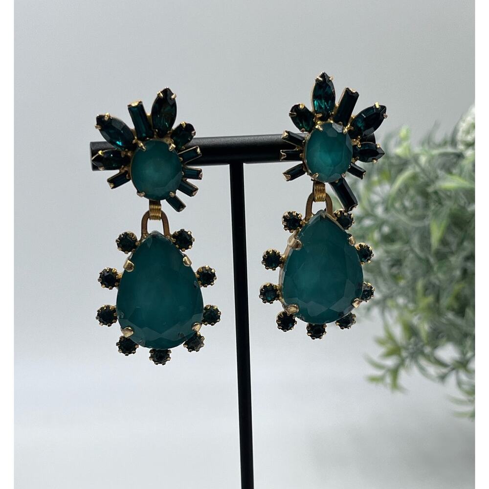 Elizabeth Cole Designer Bright‎ Green Crystal Lennon Drop Dangle Runway Earrings